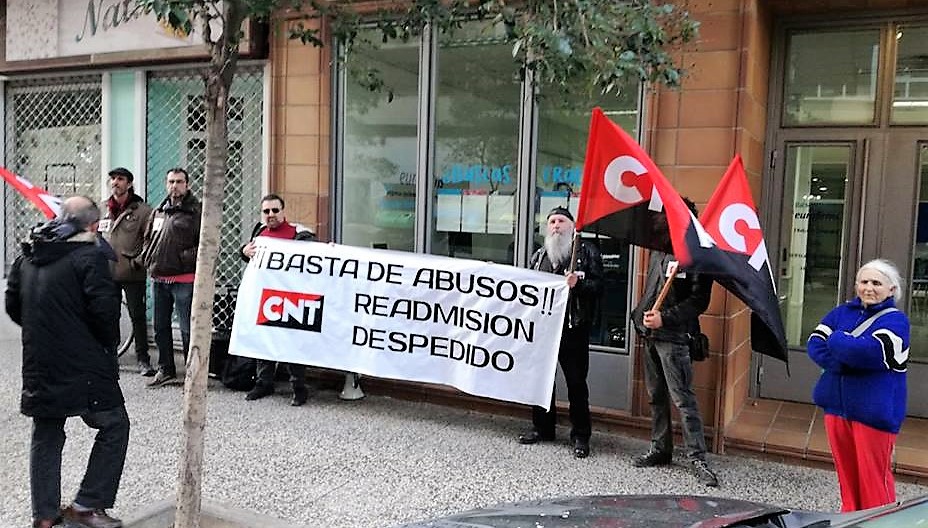 [CNT-Zaragoza] Nuestra solidaridad responde frente a la sede de Eurofirms ETT.